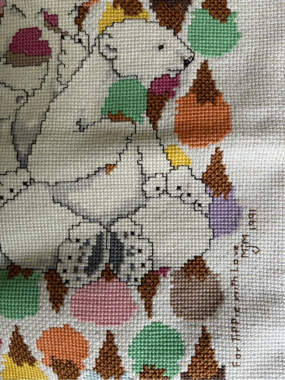 Vintage Cross Stitch Cloth Wall Hanging w. Polar Bears & Ice Cream. Pastels. 90s